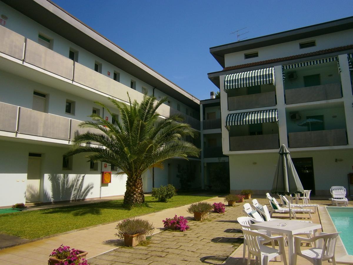Residence Verde Pineta 普林希匹纳马尔 外观 照片